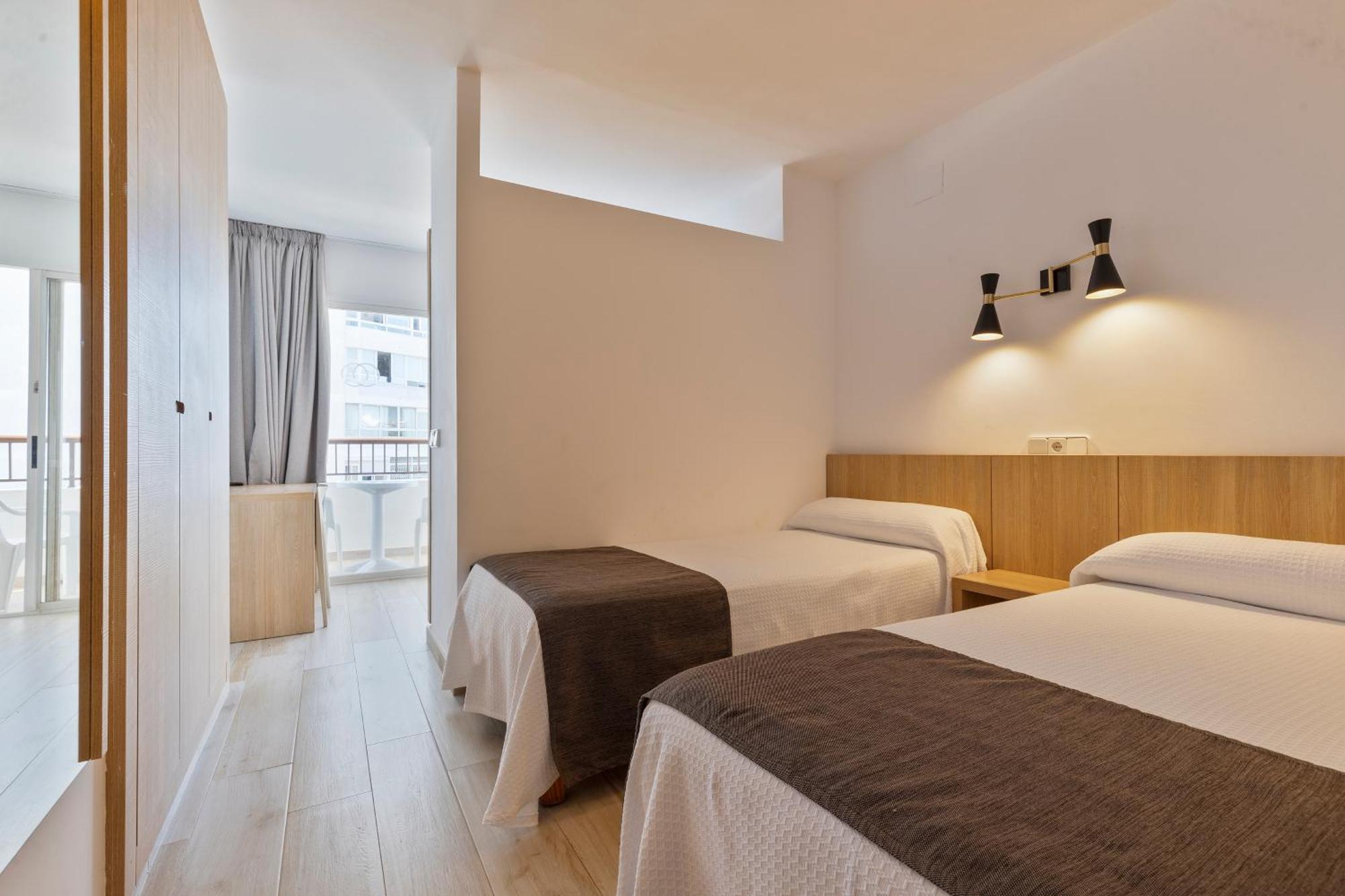 Sunside Ibiza Studios - Only Adults- Formerly Known As Central Park Sant Antoni de Portmany Esterno foto