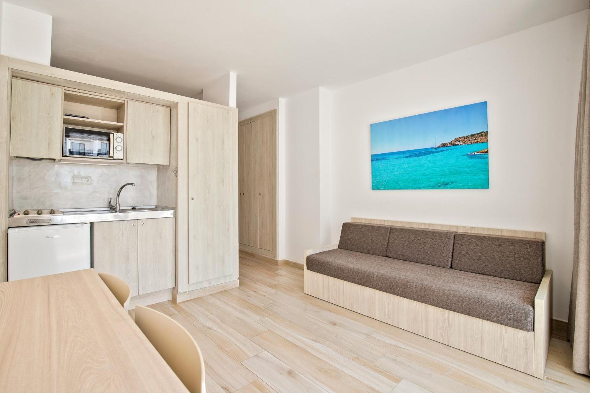 Sunside Ibiza Studios - Only Adults- Formerly Known As Central Park Sant Antoni de Portmany Esterno foto