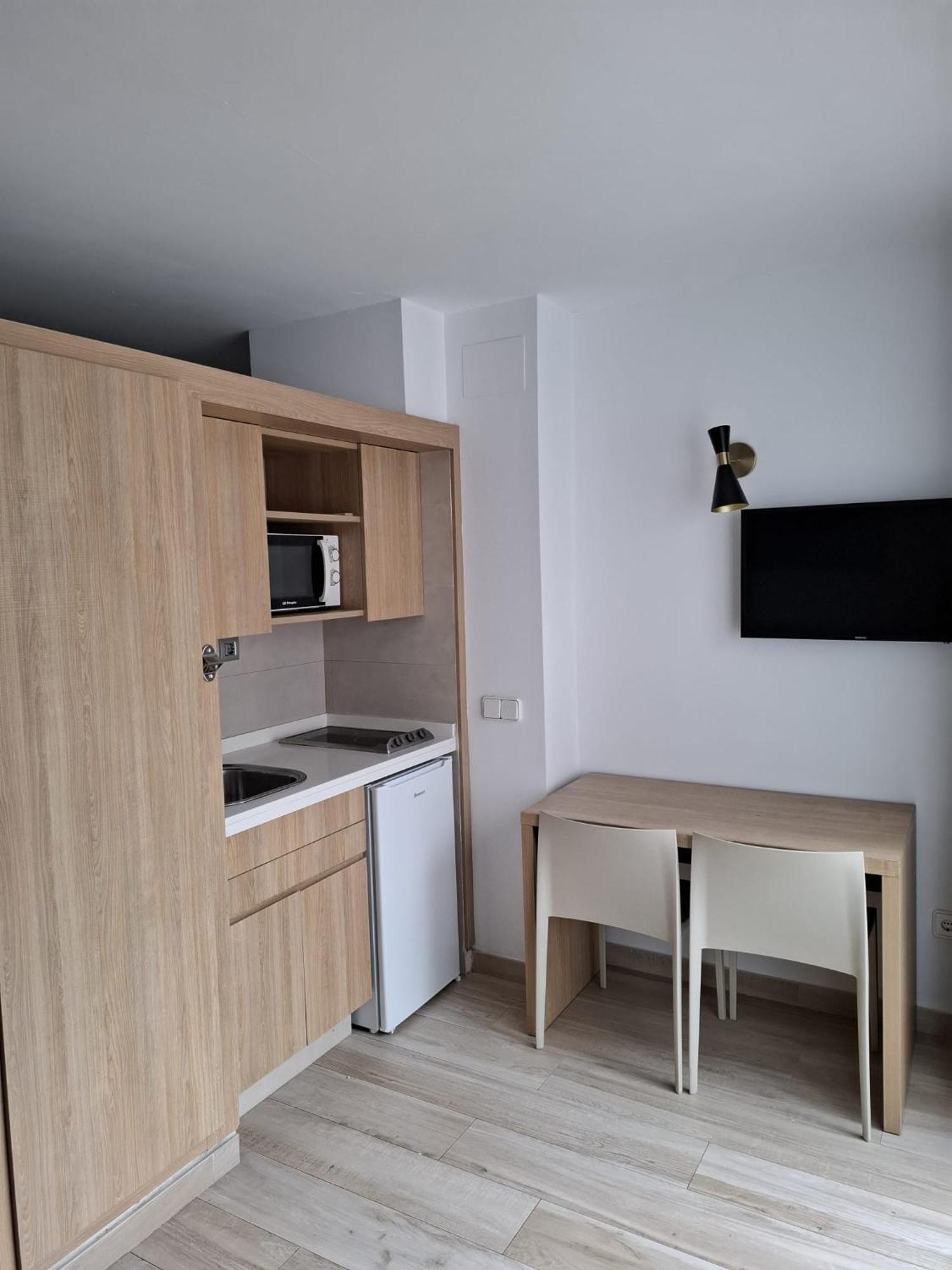 Sunside Ibiza Studios - Only Adults- Formerly Known As Central Park Sant Antoni de Portmany Esterno foto