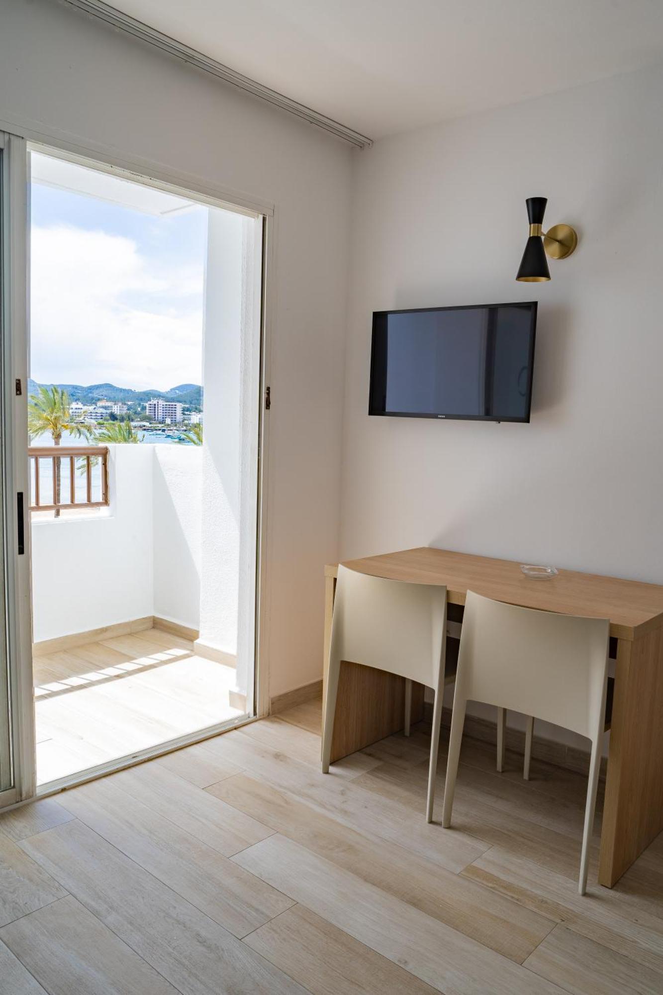 Sunside Ibiza Studios - Only Adults- Formerly Known As Central Park Sant Antoni de Portmany Esterno foto
