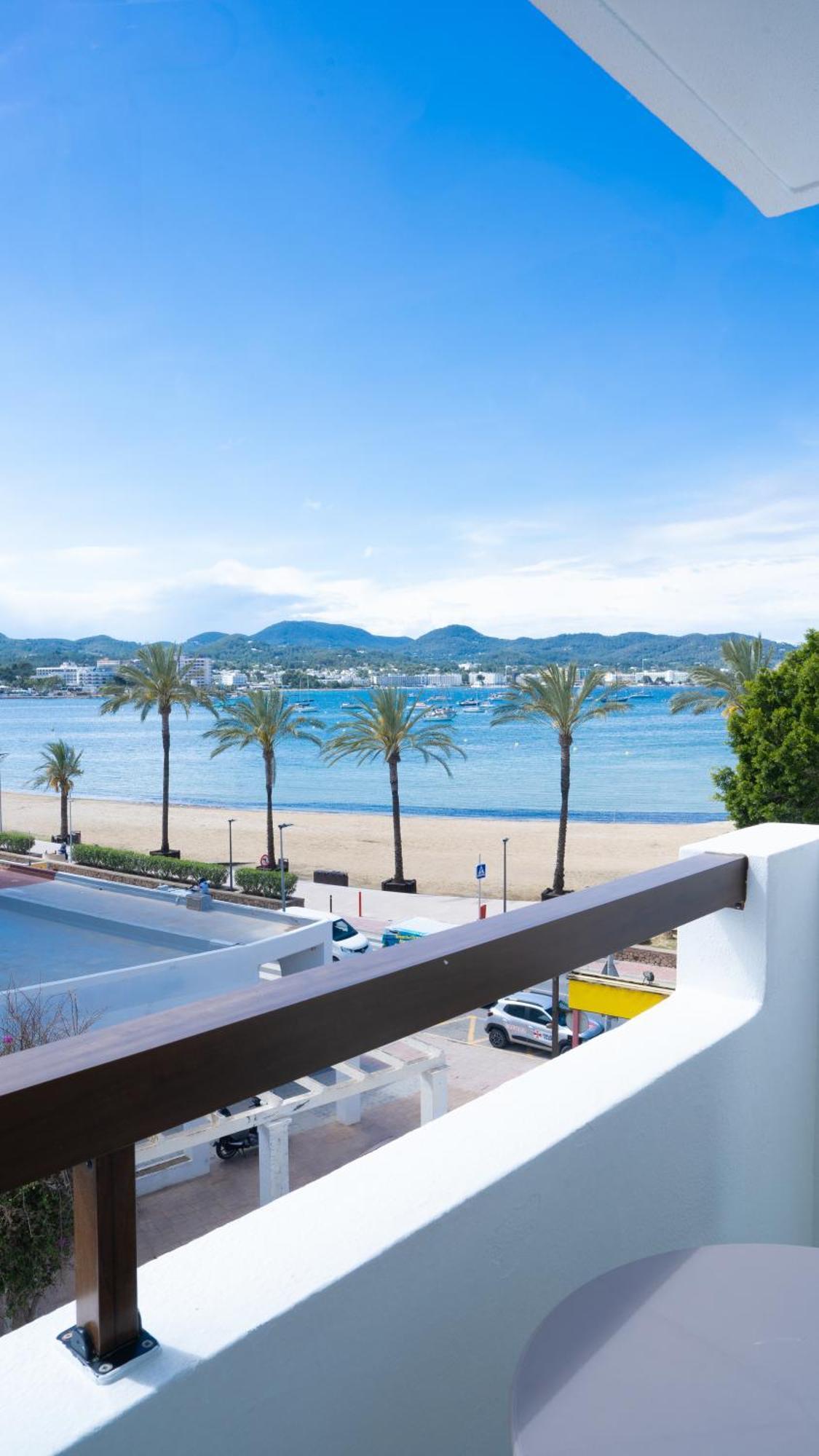 Sunside Ibiza Studios - Only Adults- Formerly Known As Central Park Sant Antoni de Portmany Esterno foto