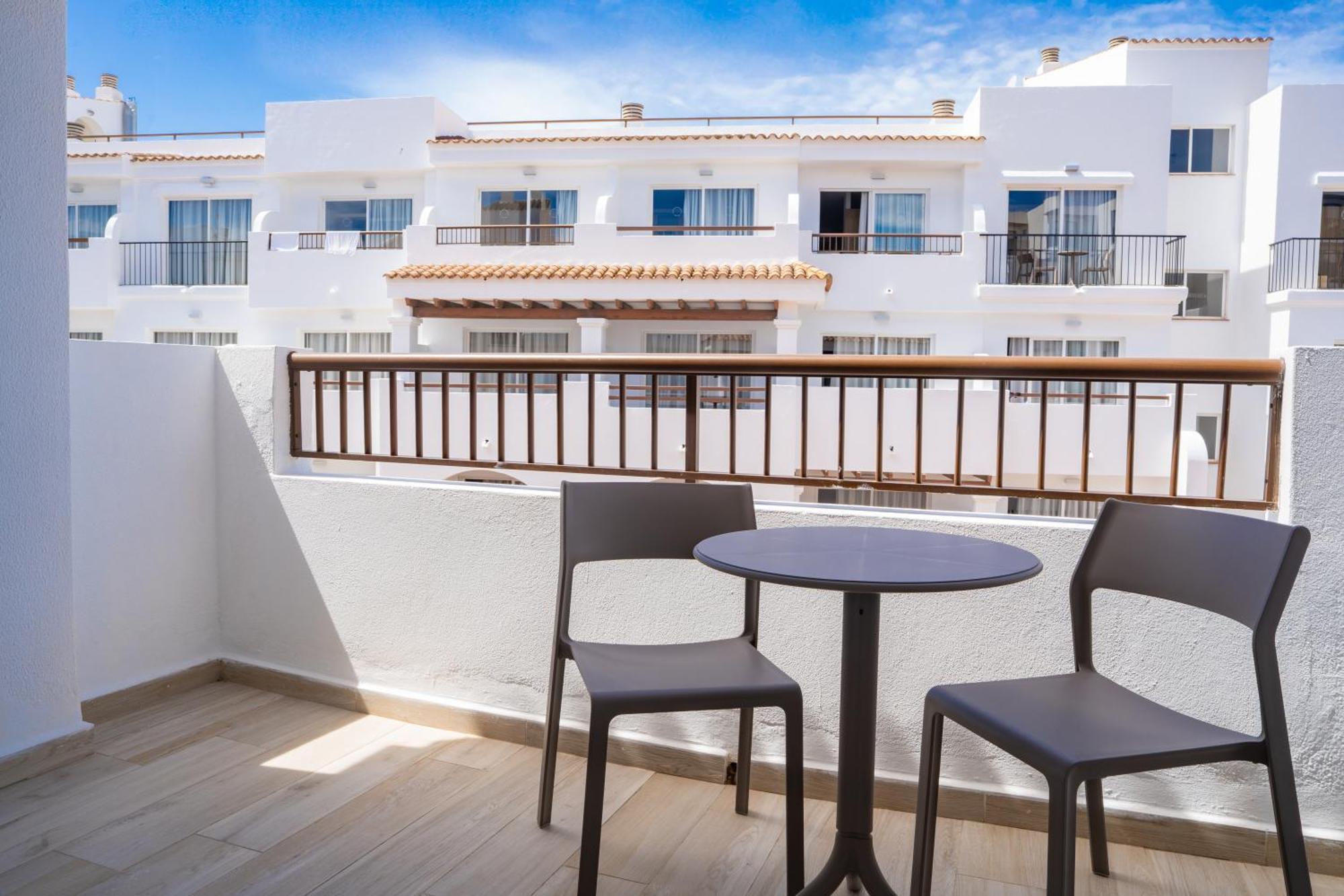 Sunside Ibiza Studios - Only Adults- Formerly Known As Central Park Sant Antoni de Portmany Esterno foto