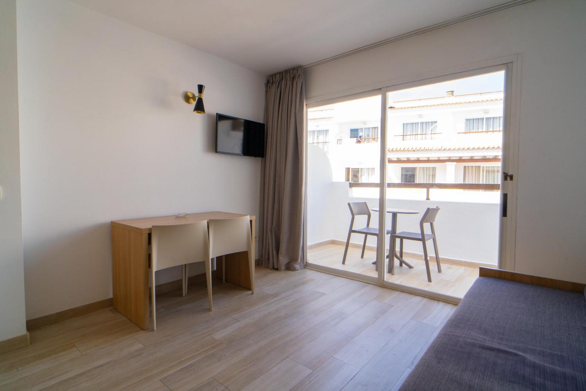 Sunside Ibiza Studios - Only Adults- Formerly Known As Central Park Sant Antoni de Portmany Esterno foto